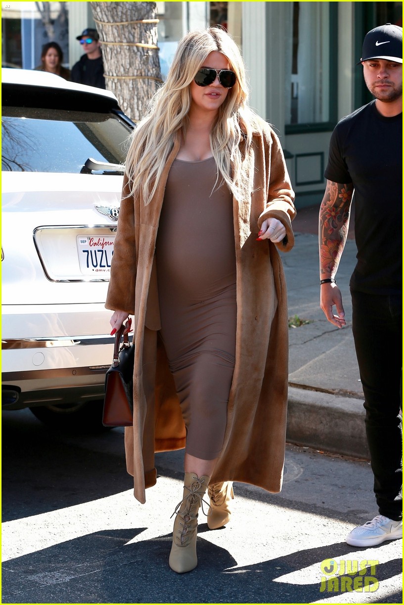 Pregnant Khloe Kardashian & Kris Jenner Go Shopping for the Baby