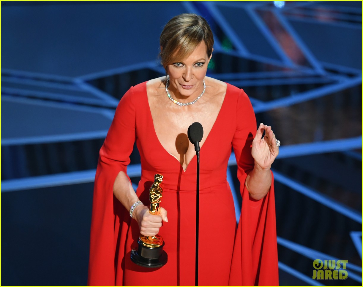 Allison Janney Wins Best Supporting Actress at Oscars 2018! Photo