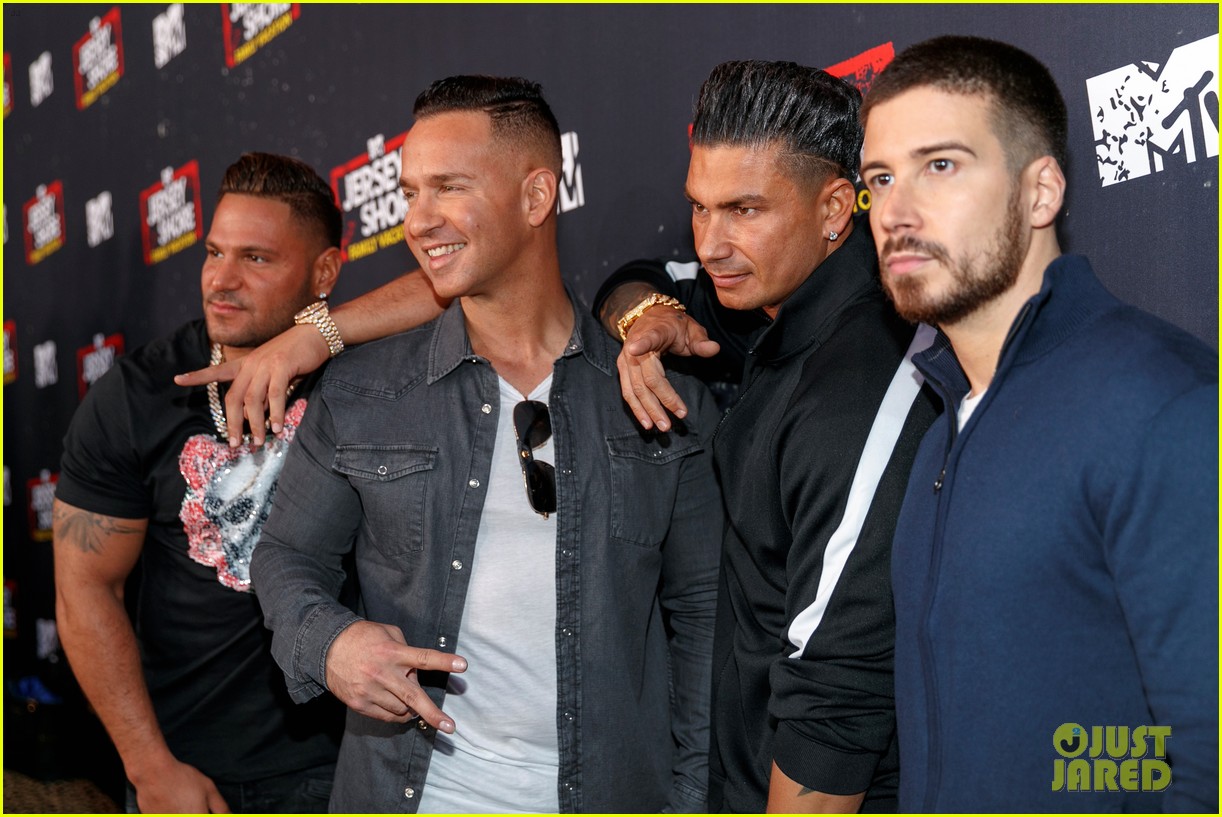 The 'Jersey Shore' Cast Live It Up at 'Family Vacation' Premiere Party! Photo 4058035 Jersey