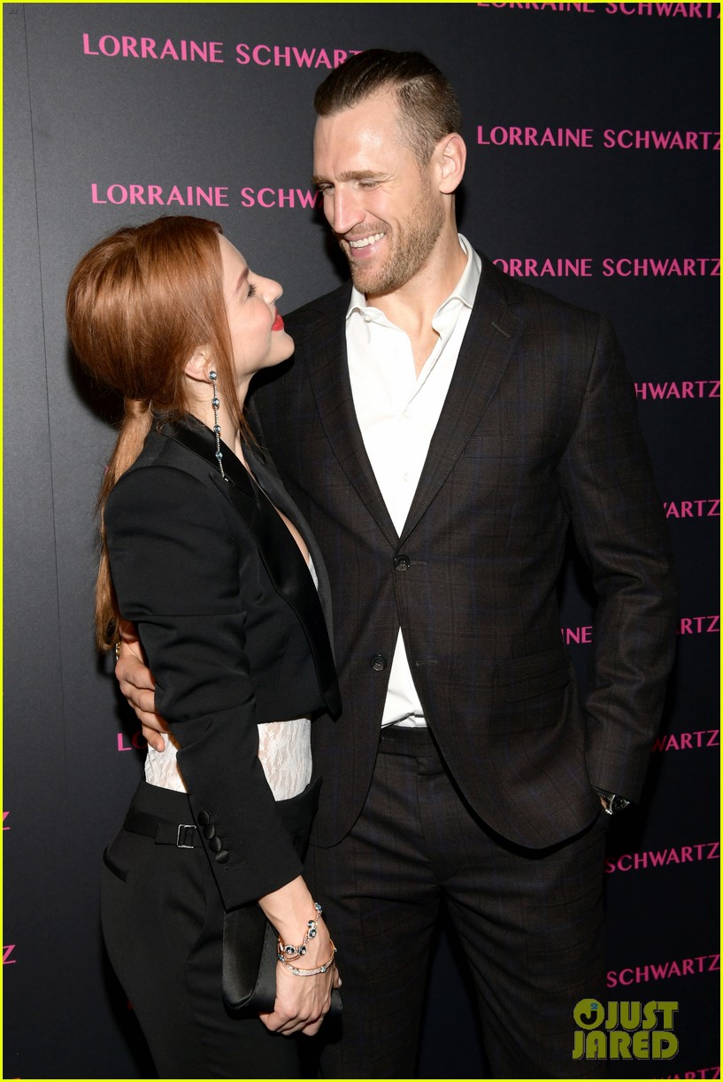 Photo blake lively brings mom sister to lorraine schwartzs the eye