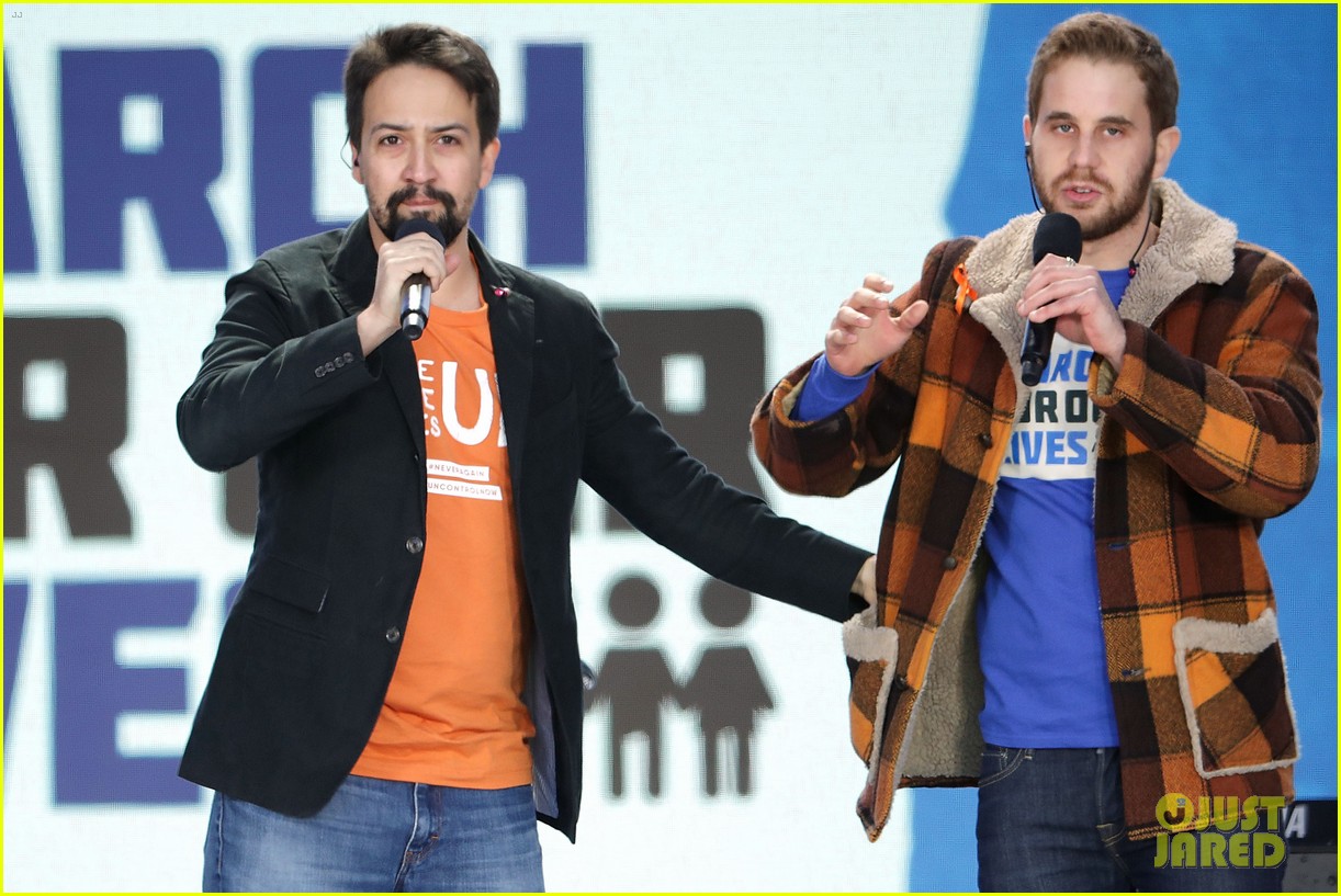 LinManuel Miranda & Ben Platt Perform 'Found / Tonight' at March For