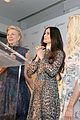 demi moore gets support from daughters scout tallulah at visionary womens honor 05