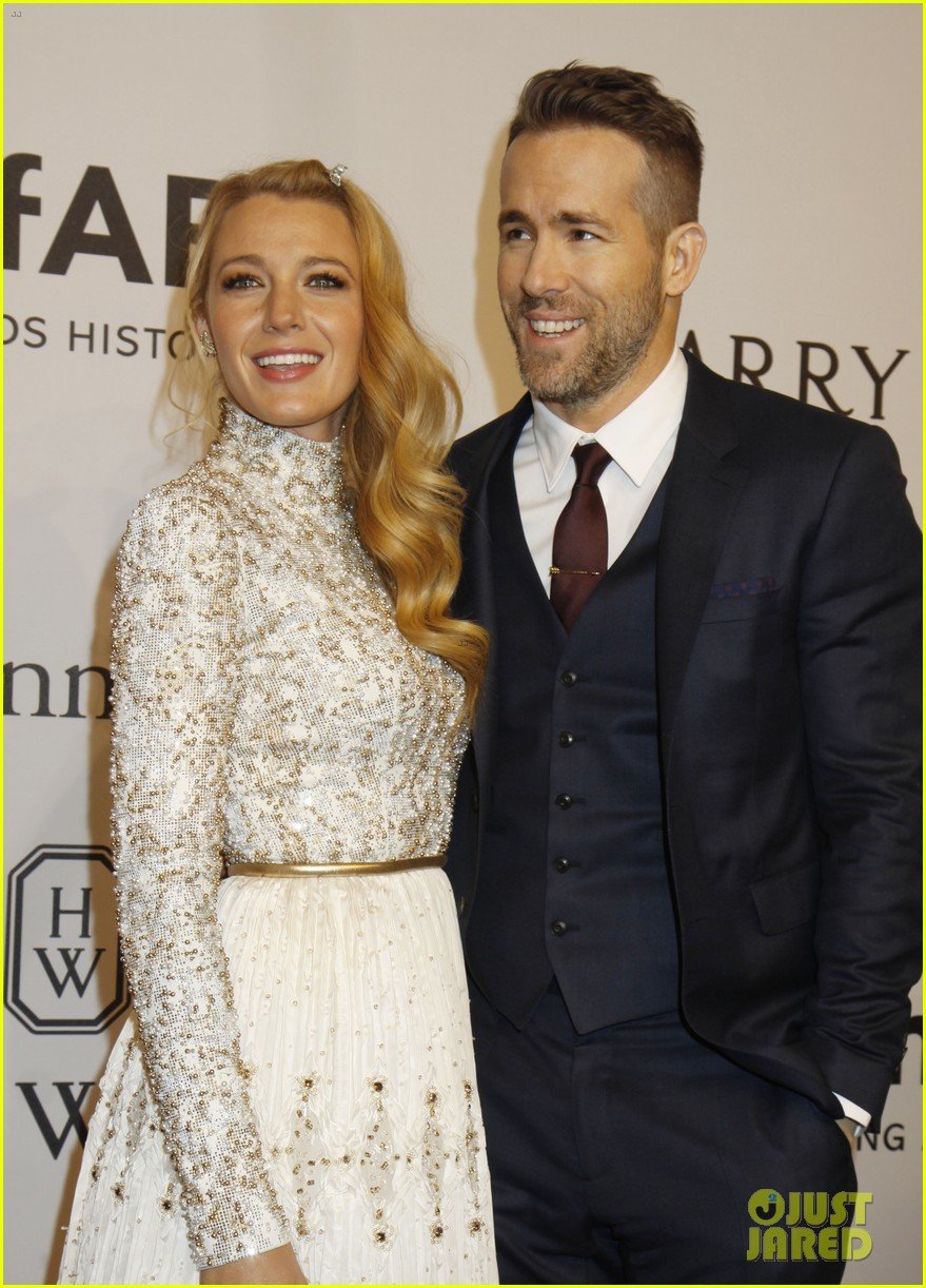 Ryan Reynolds Responds to Marriage Trouble Rumors with His Signature