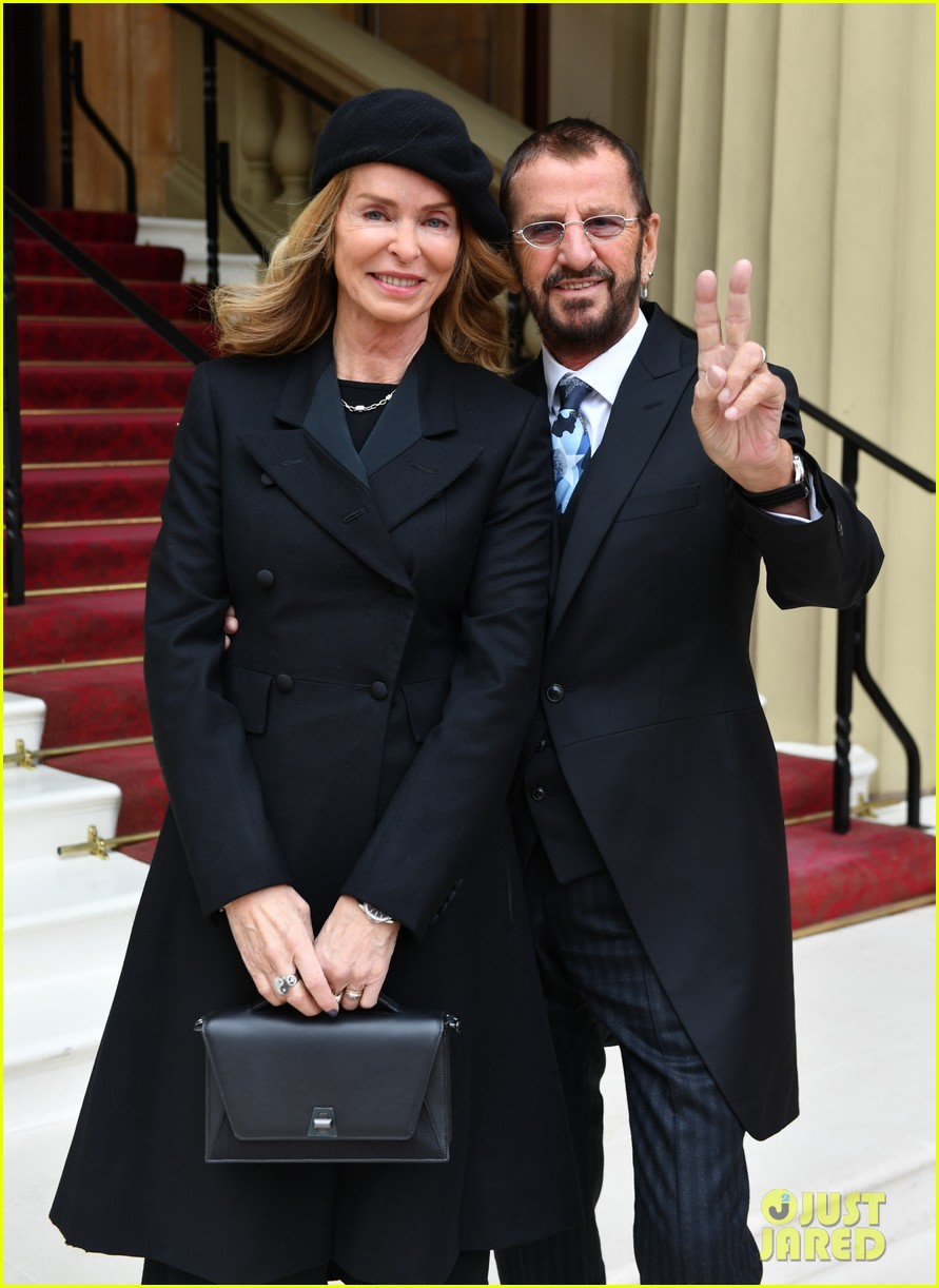 The Beatles' Ringo Starr Gets Knighted by Prince William!: Photo ...