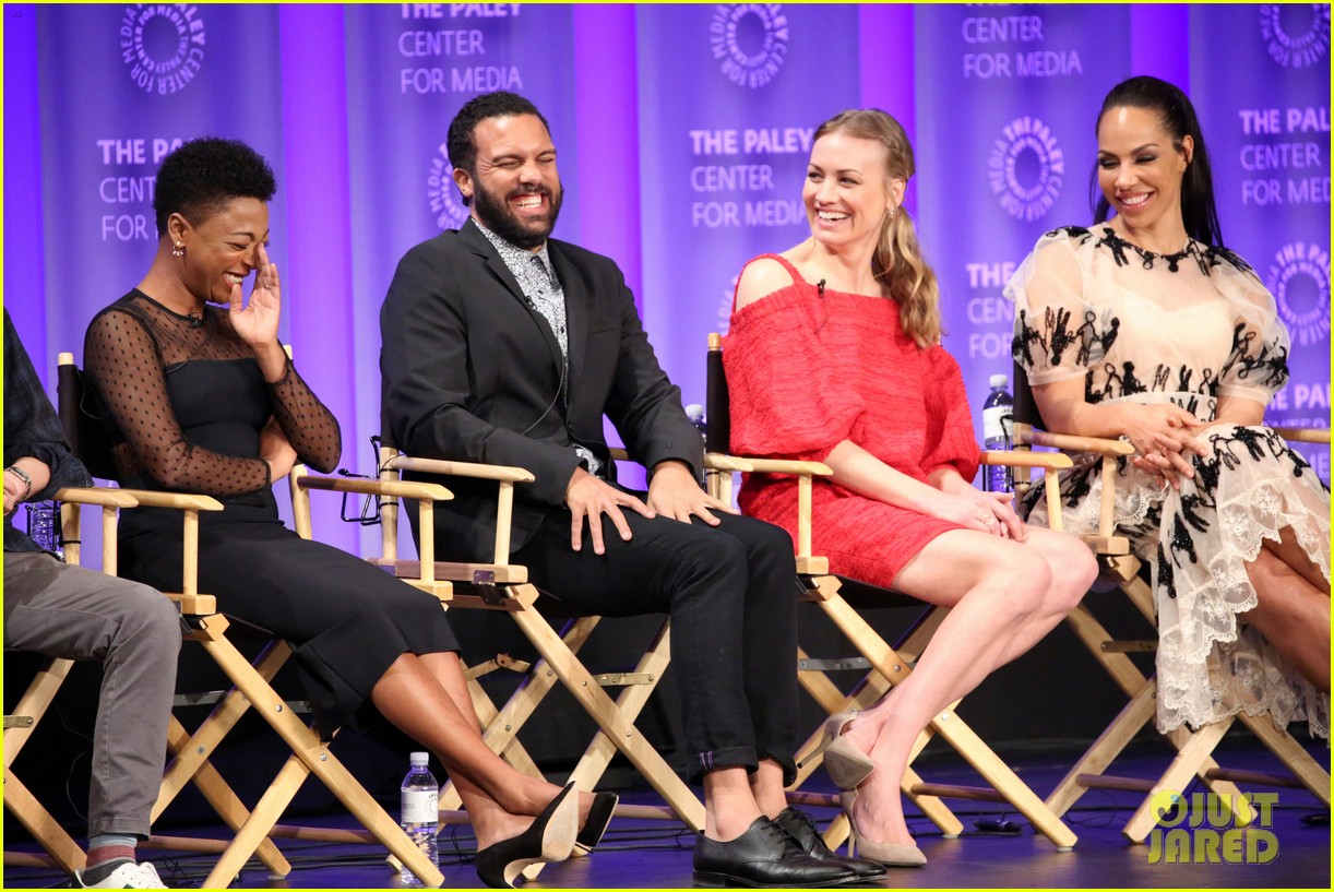 ‘The Handmaid’s Tale’ Cast Tease Season 2 at PaleyFest 2018: Photo