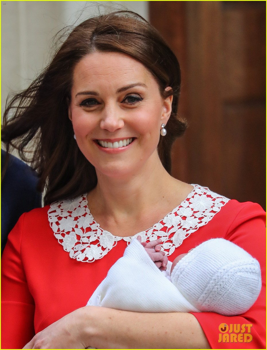 Prince Louis Arthur Charles Kate Middleton & Prince William Reveal