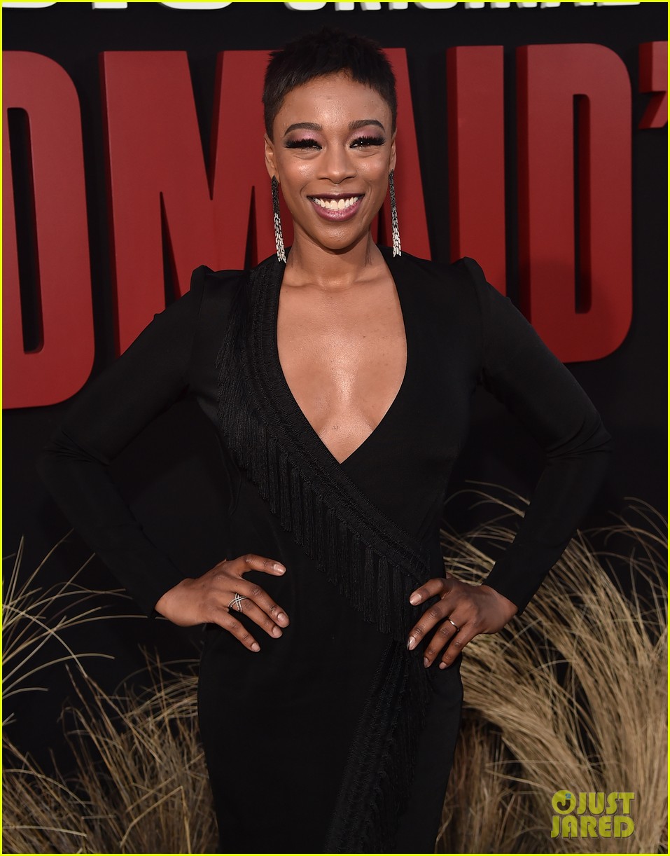 Photo: alexis bledel samira wiley madeline brewer handmaids tale