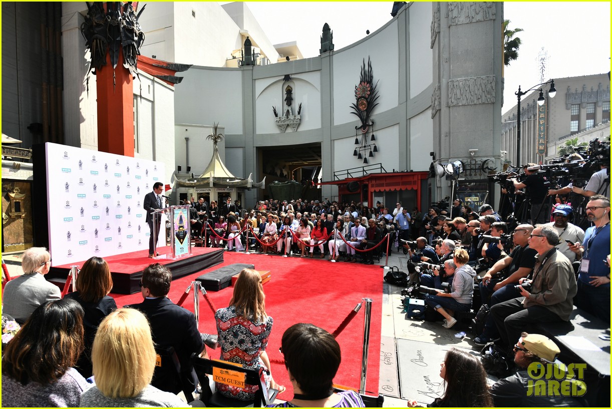 Cicely Tyson Honored with Hand & Footprint Ceremony at Chinese Theatre Photo 4074107 Anika