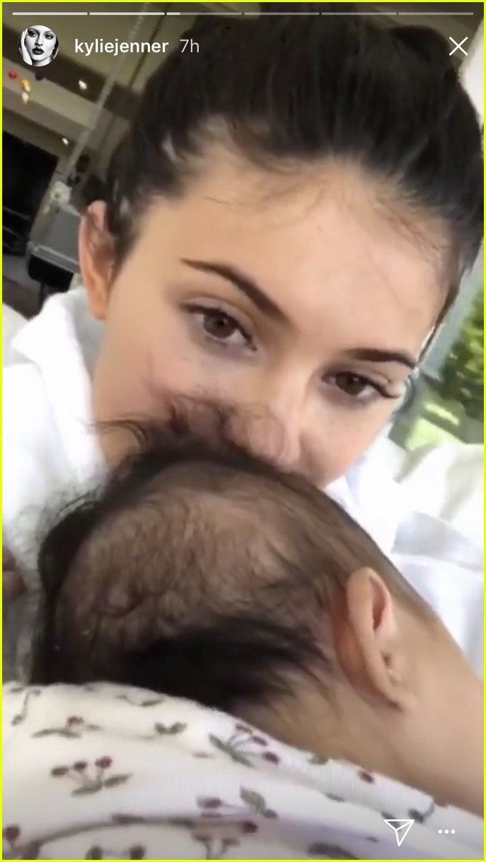 Kylie Jenner Goes MakeupFree With Sleeping Stormi in Adorable New