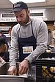 liev schreiber sons volunteer at bowery mission in nyc 05