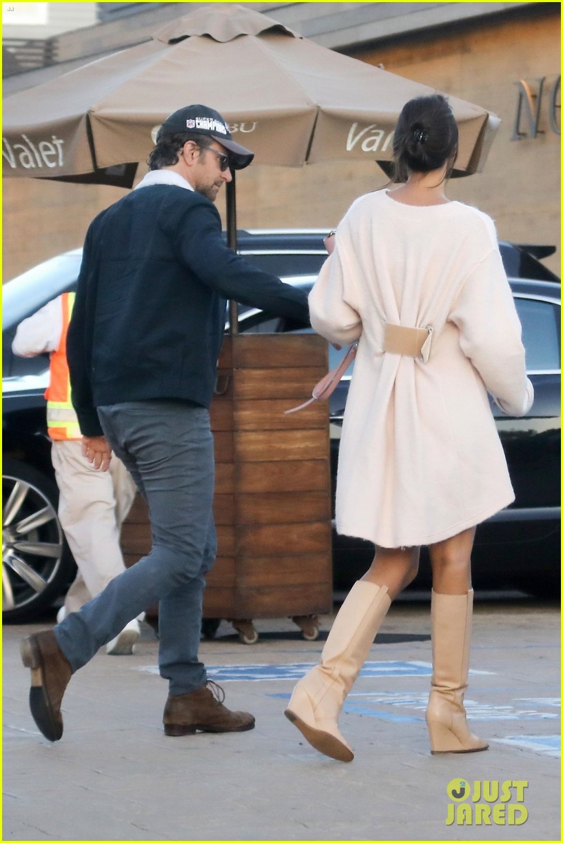 Bradley Cooper & Irina Shayk Have a Date Night in Malibu! Photo(01)