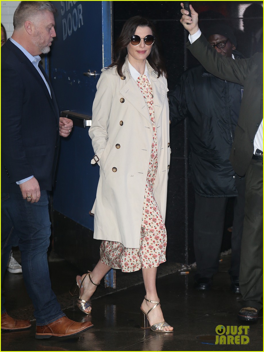 Pregnant Rachel Weisz Covers Baby Bump With Pretty Floral Dress Photo