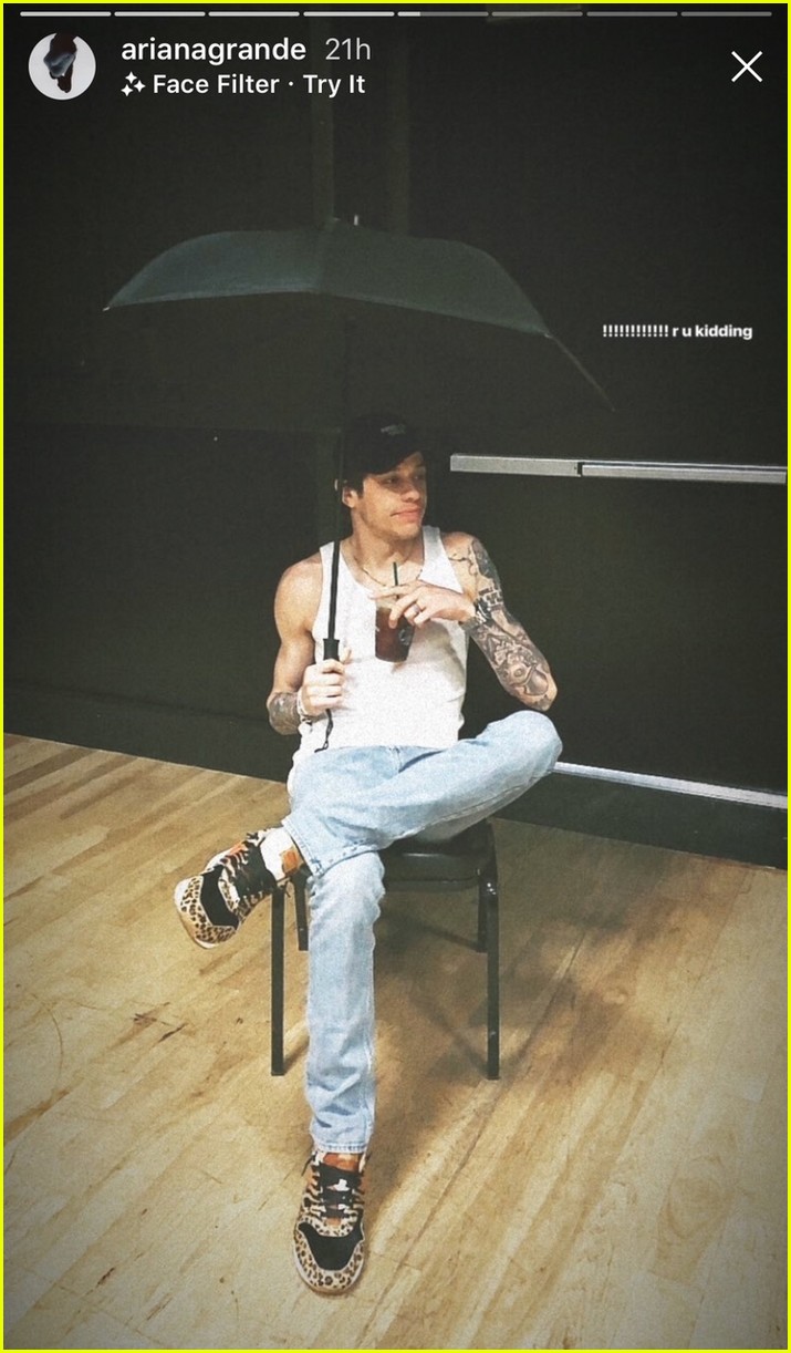 Ariana Grande & New BF Pete Davidson Cuddle Up on Instagram! Photo