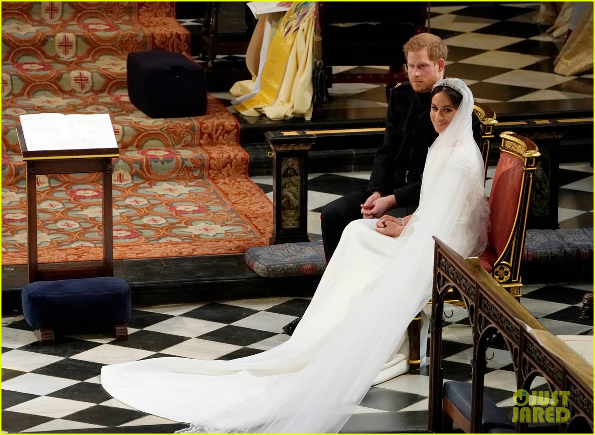 Harry & Meghan's Royal Wedding See the Best Inside Photos! Photo(01)