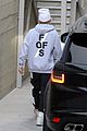 justin bieber changes his hat after weekly church service 05