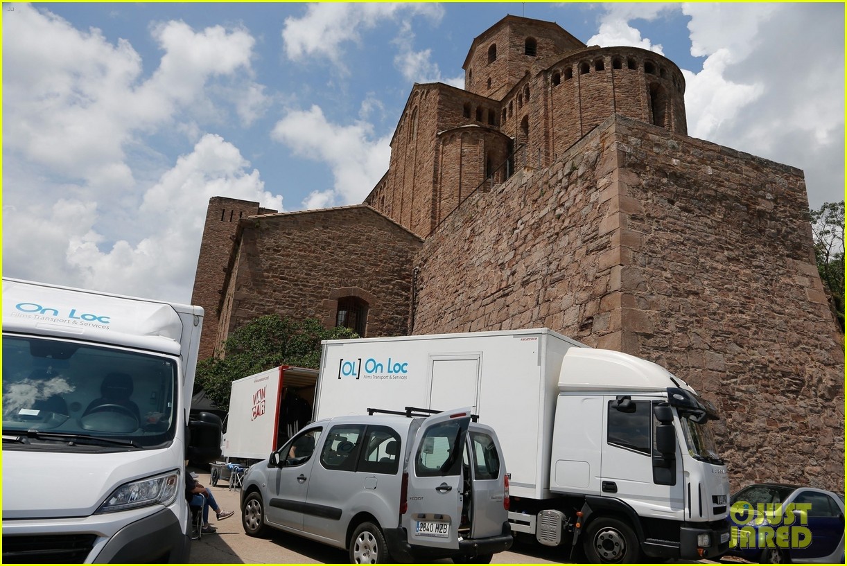 Daniel Craig Suits Up in Possible 'James Bond' Set Photos!: Photo