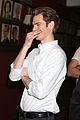 andrew garfield has best reaction to sardis caricature unveiling 02