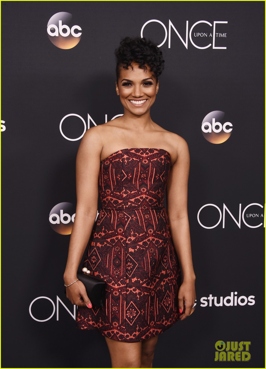 Ginnifer Goodwin & Hubby Josh Dallas Talk 'Once Upon a Time's Seven