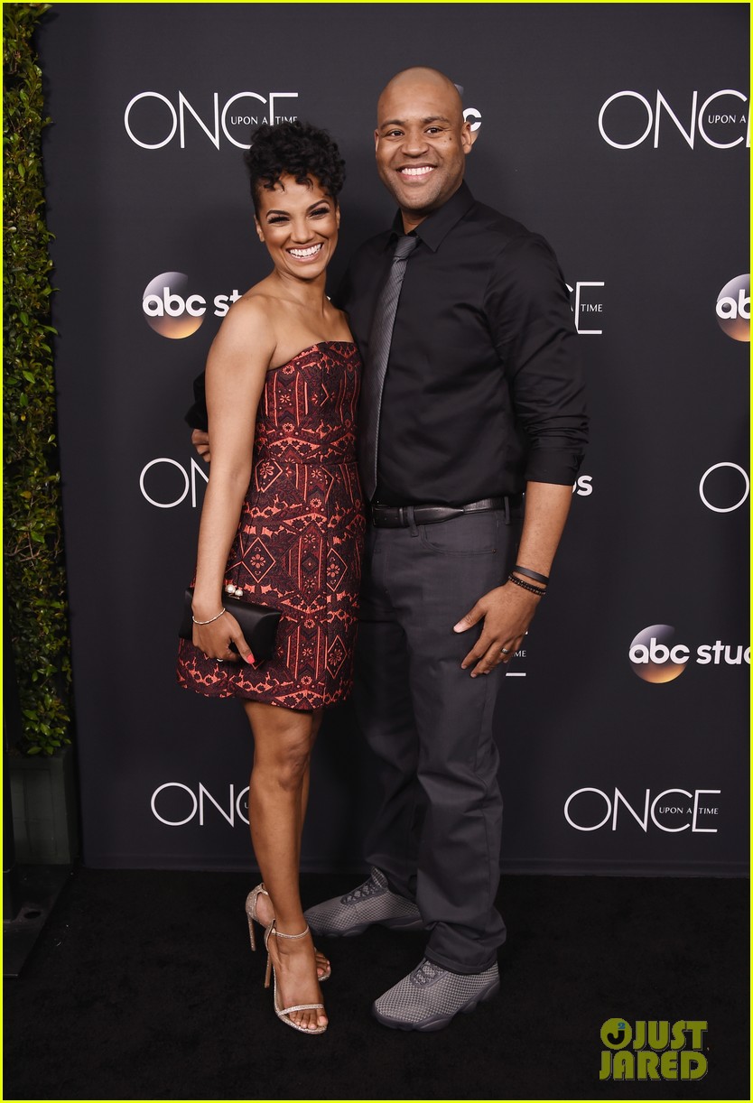 Ginnifer Goodwin & Hubby Josh Dallas Talk 'Once Upon a Time's Seven