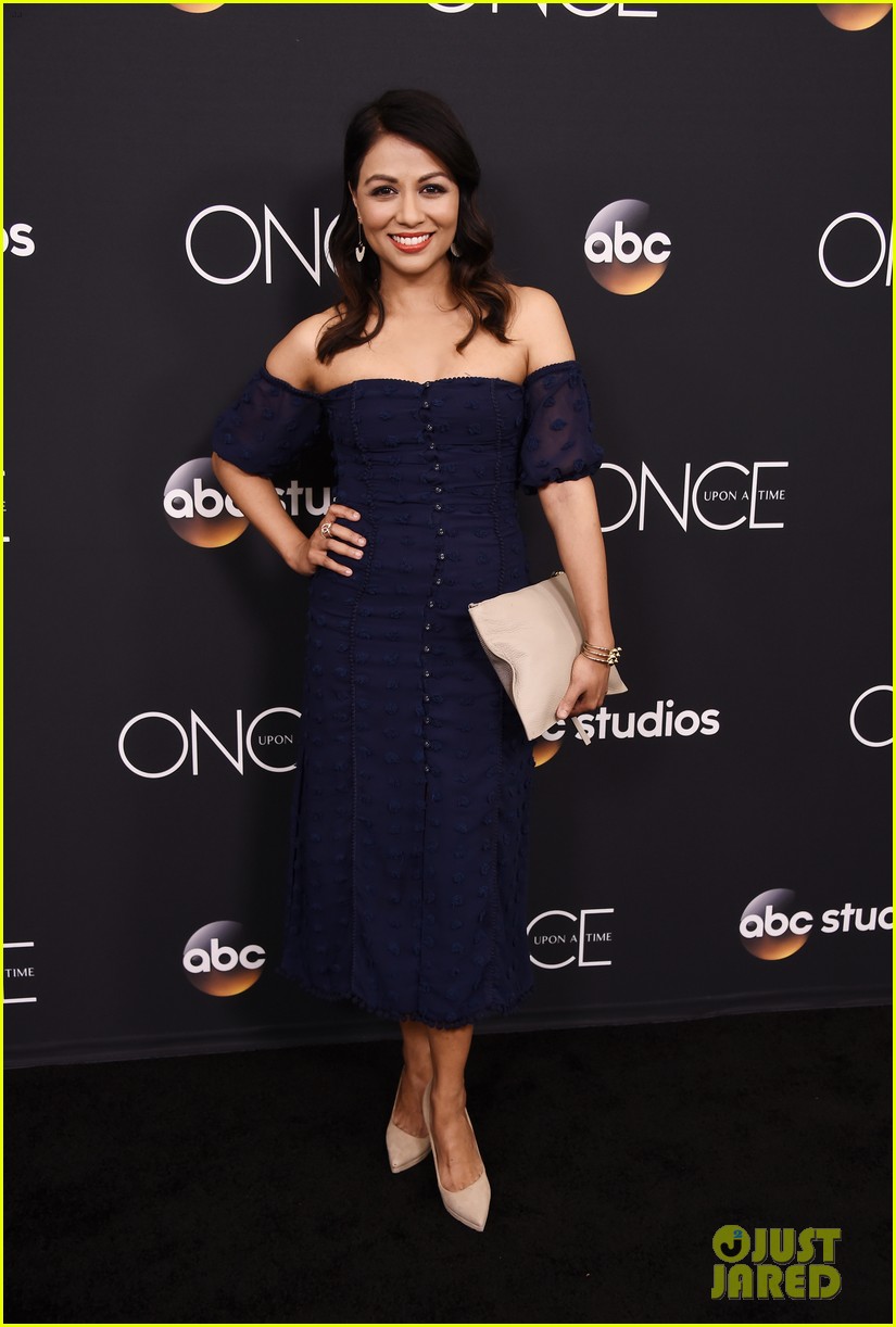 Ginnifer Goodwin & Hubby Josh Dallas Talk 'Once Upon a Time's Seven