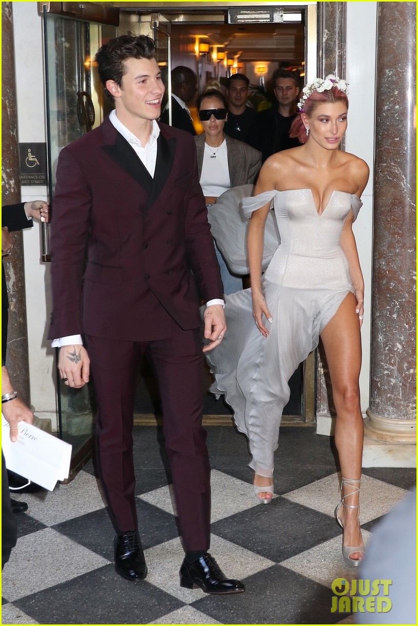 Shawn Mendes & Hailey Baldwin Make Couple Debut at Met Gala 2018