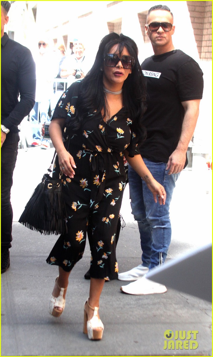 'Jersey Shore' Stars Answer Questions About Ronnie OrtizMagro Amid