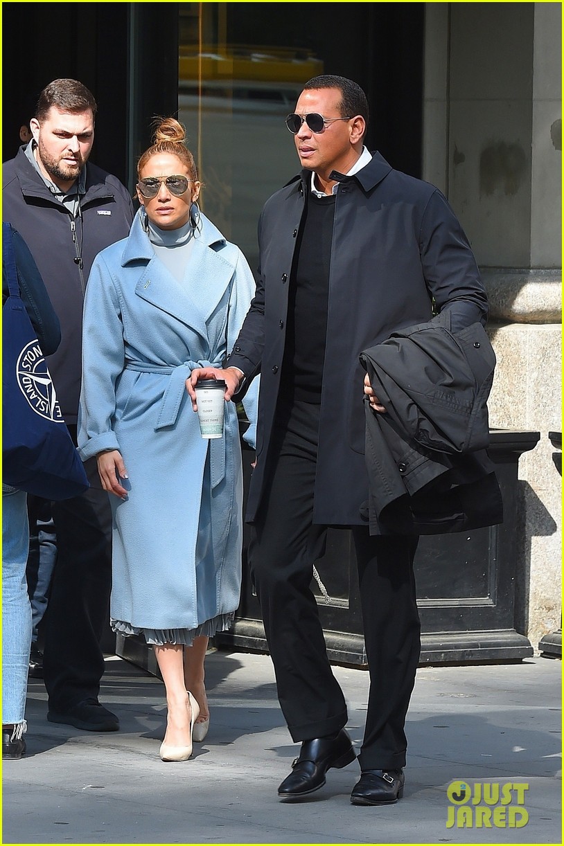 Jennifer Lopez & Alex Rodriguez Head to Yankees Game in NYC! Photo