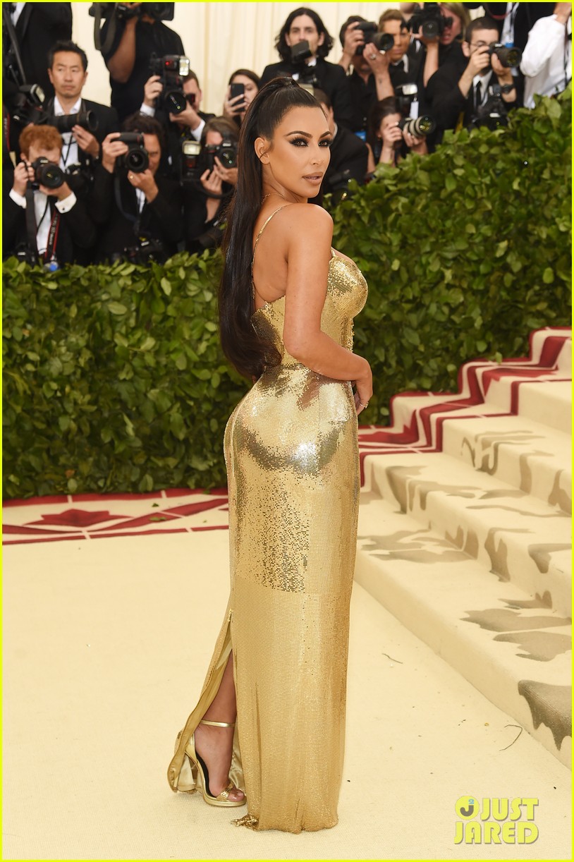 See How Katy Perry Helped Kim Kardashian's Met Gala 2018 Look Come