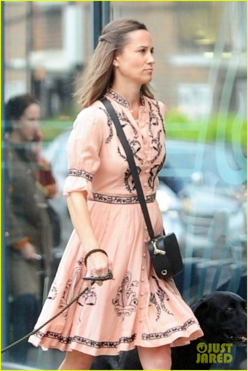 Pregnant Pippa Middleton Steps Out for Dog Walk in London Photo