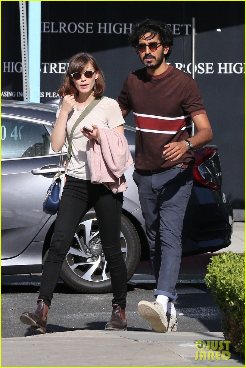 Dev Patel Girlfriend Tilda Cobham Hervey Hold Hands For Smoothie Run Photo 4083068 Dev Patel Tilda Cobham Hervey Pictures Just Jared