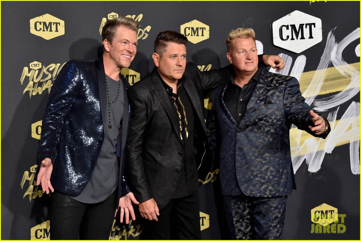 Rascal Flatts Sport Dazzling Suits for CMT Music Awards 2018!: Photo ...