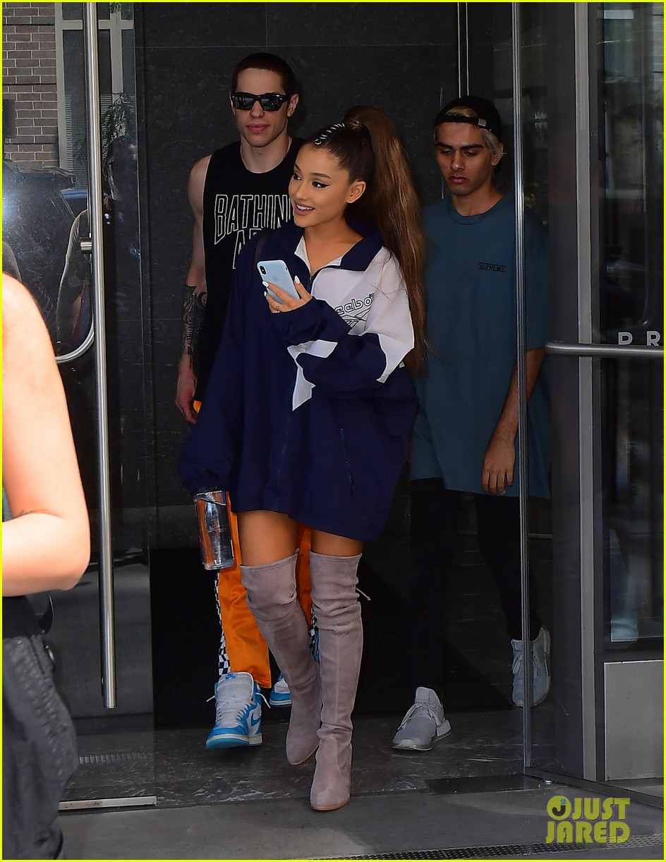 Ariana Grande Holds Hands with Fiance Pete Davidson in NYC! Photo