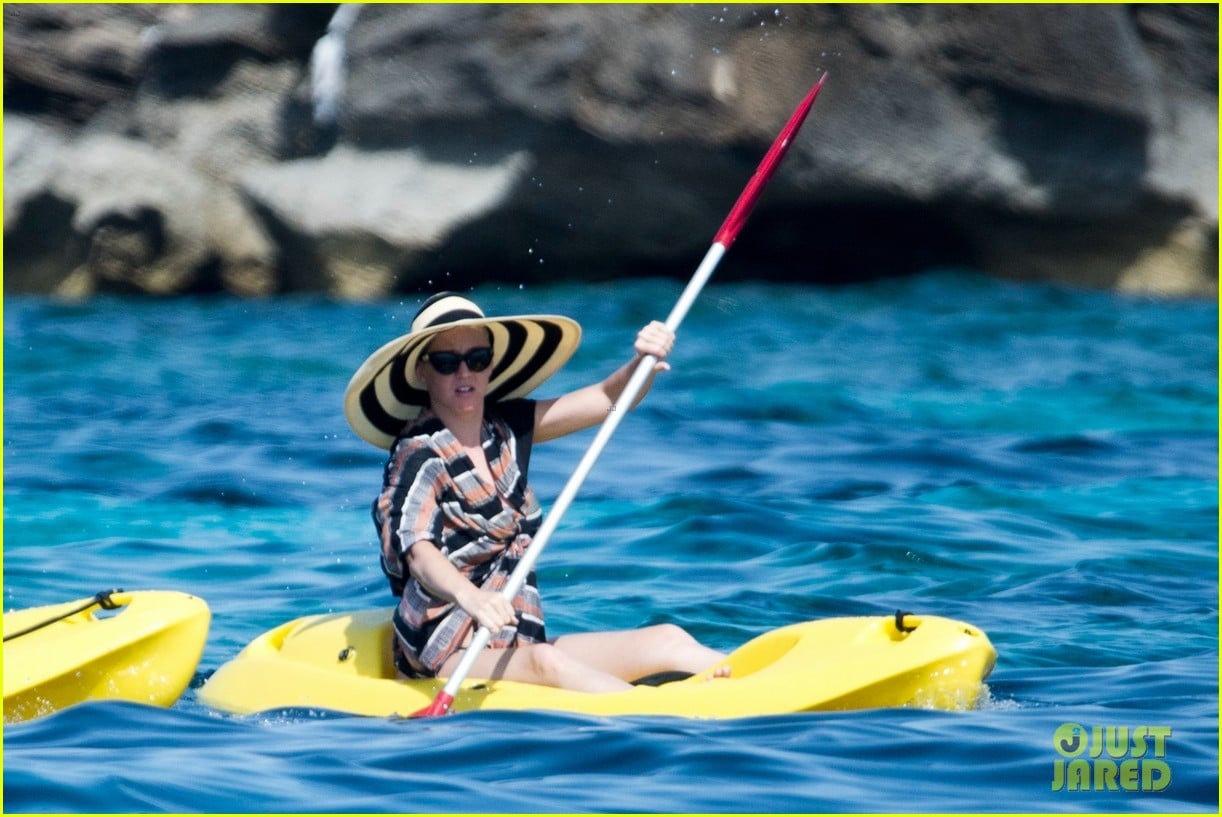 Katy Perry Hits the Beach in a Bikini in Spain! Photo 4109310 Bikini
