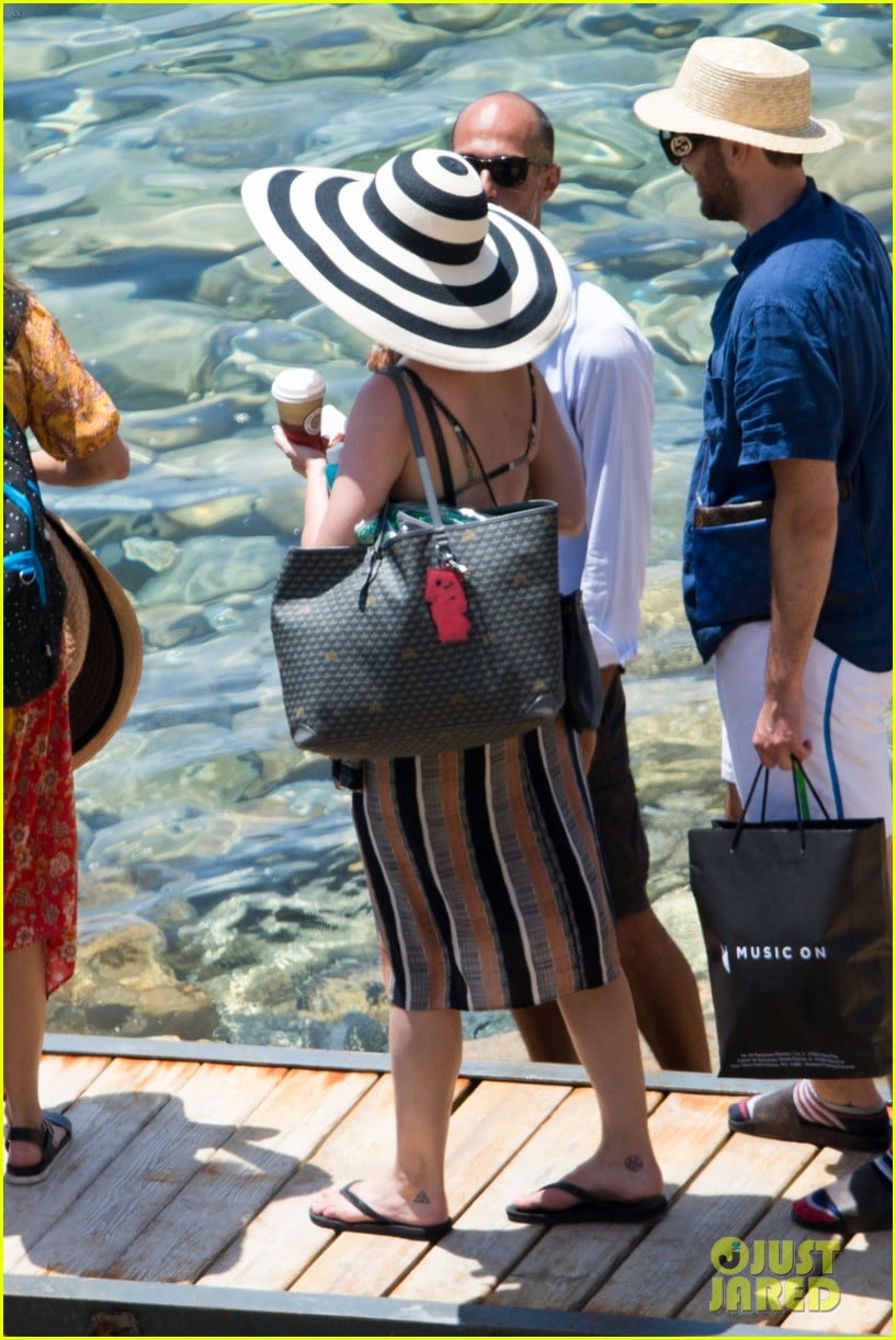 Katy Perry Hits the Beach in a Bikini in Spain! Photo 4109322 Bikini