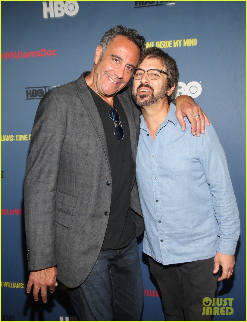 Ray Romano & Brad Garrett Have an 'Everybody Loves Raymond' Reunion at