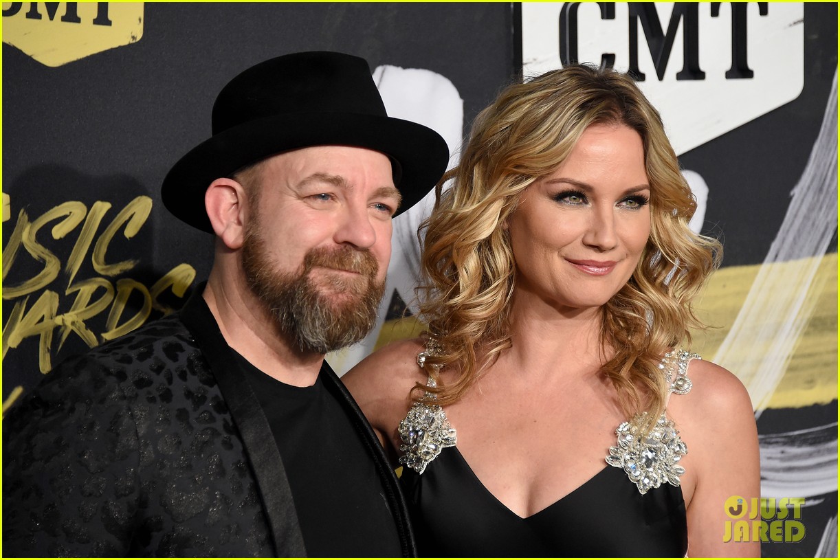 Sugarland's Kristian Bush & Jennifer Nettles Team Up at CMT Music
