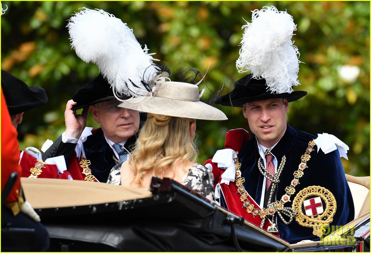 Photo prince william joins prince charles at order of the garter parade 11 Photo 4103514
