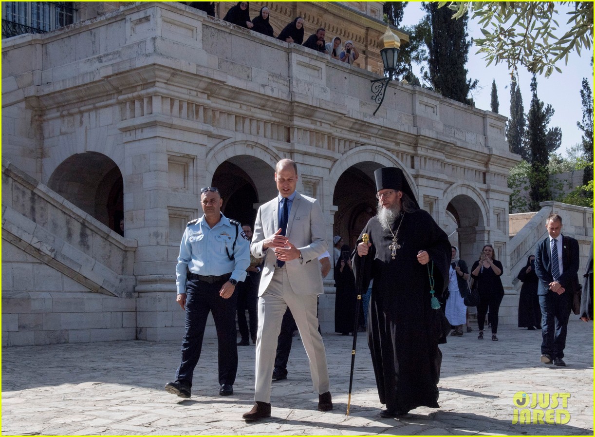 Prince William Wears Yarmulke To Visit His GreatGrandmother's Resting