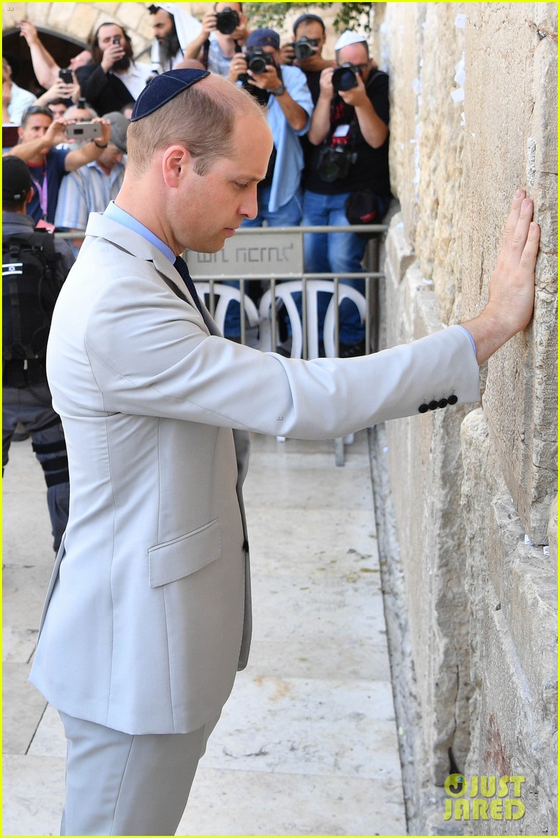 Prince William Wears Yarmulke To Visit His GreatGrandmother's Resting