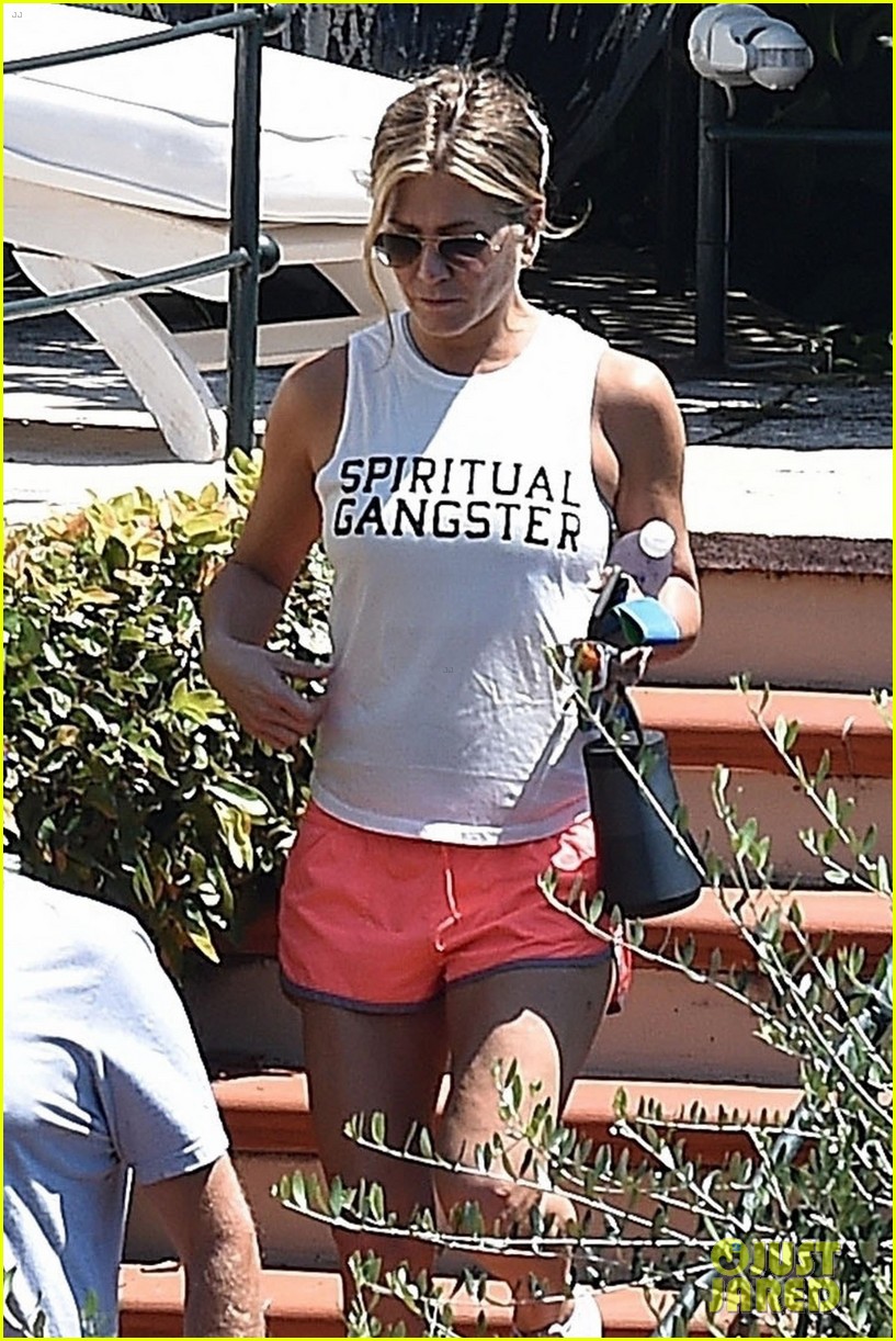 Jennifer Aniston, Luke Evans, & Adam Sandler Begin Filming 'Murder