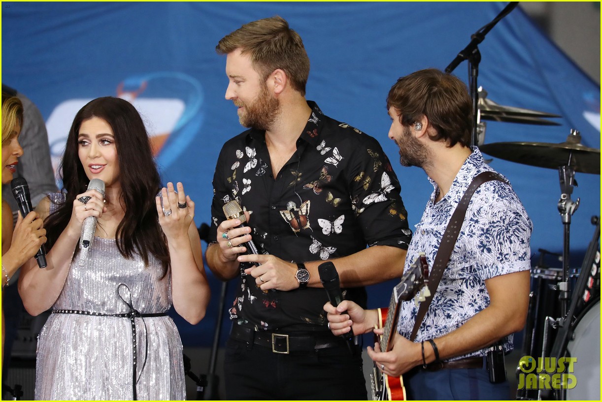 lady antebellum hit rockefeller plaza for today concert 014111322