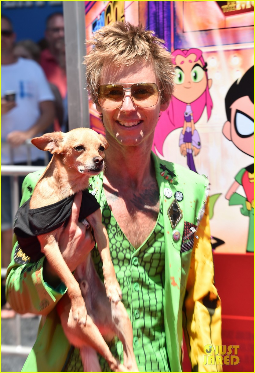 Kristen Bell & Halsey Join 'Teen Titans' Cast at L.A. Premiere! Photo