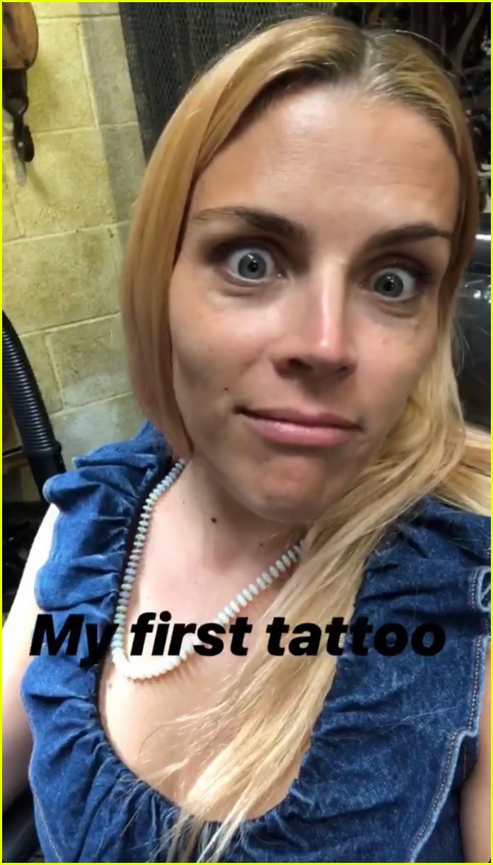 Busy Philipps Gets First Tattoo - See What It Says!: Photo 4112829 | Busy  Philipps Pictures | Just Jared