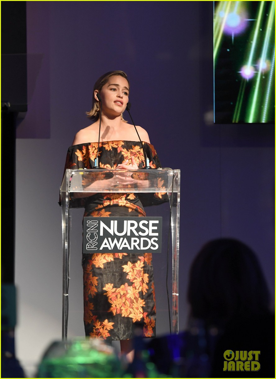 Photo: emilia clarke nurse of the year awards 13 | Photo 4111204 | Just