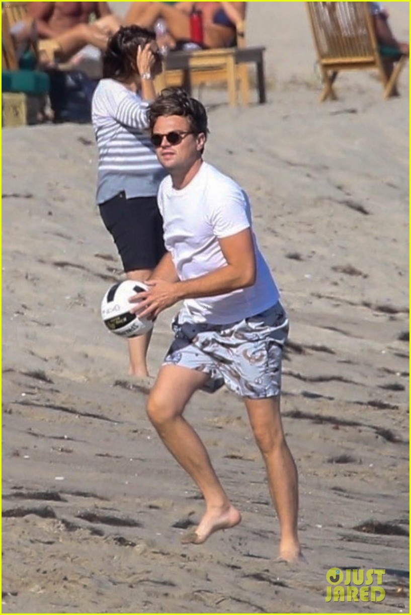 Leonardo DiCaprio Adds Scott Eastwood to His Volleyball Squad! Photo