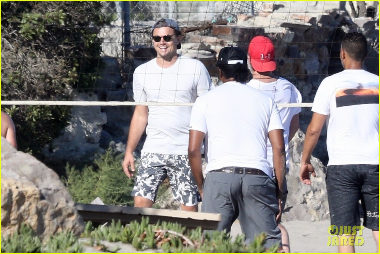 Leonardo DiCaprio Adds Scott Eastwood to His Volleyball Squad! Photo
