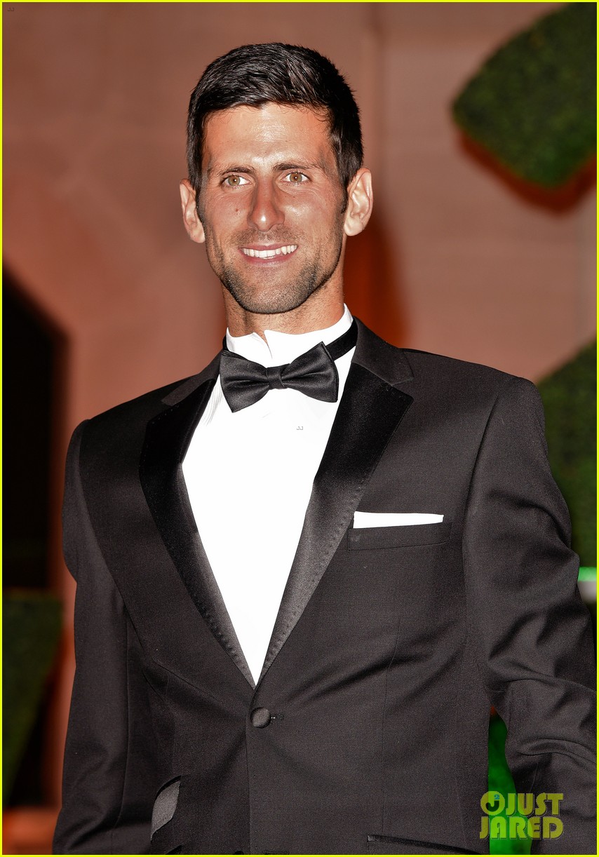 Photo novak djokovic celebrates mens final win at wimbledon champions dinner 03 Photo 4115097