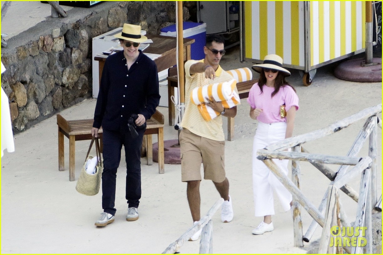 Photo: felicity jones charles guard hit the beach honeymoon 15 | Photo