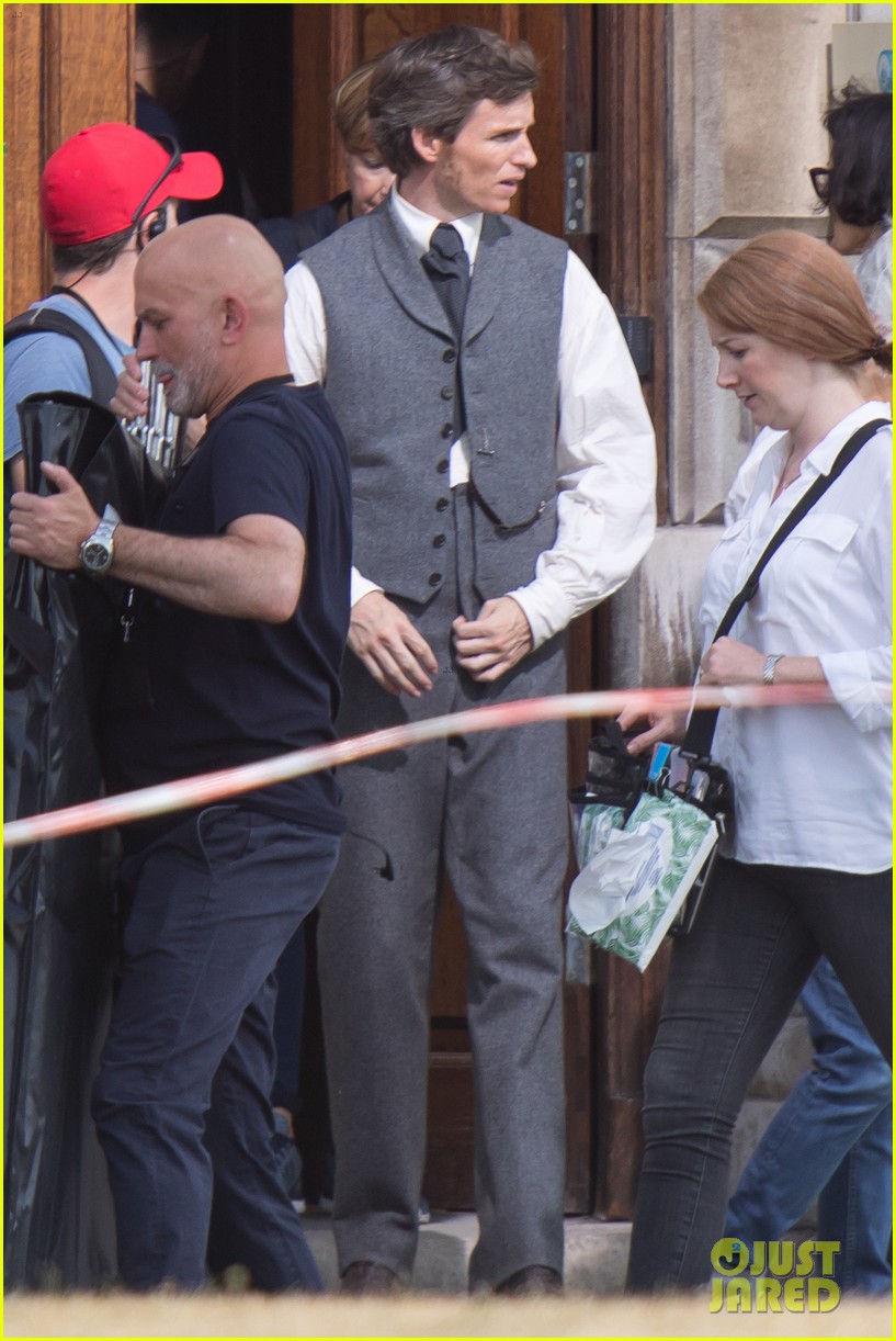 Felicity Jones & Eddie Redmayne Get Into Character on 'The Aeronauts