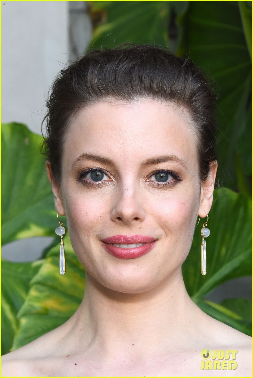 Photo: gillian jacobs lucy hale bella heathcote celebrate jonathan